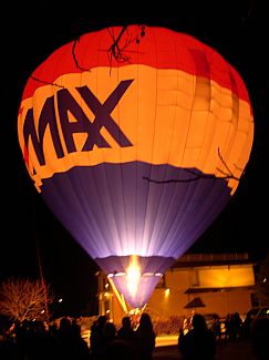 RE/MAX Balloon Night Glow