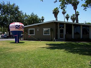 RE/MAX 10 ft. cold air balloon on display